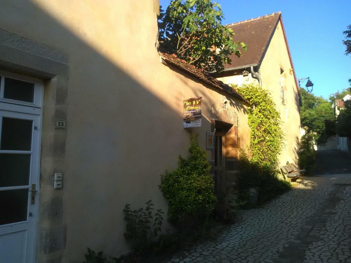 L'Atelier Du Chapeau Rouge Lägenhet Souvigny Exteriör bild