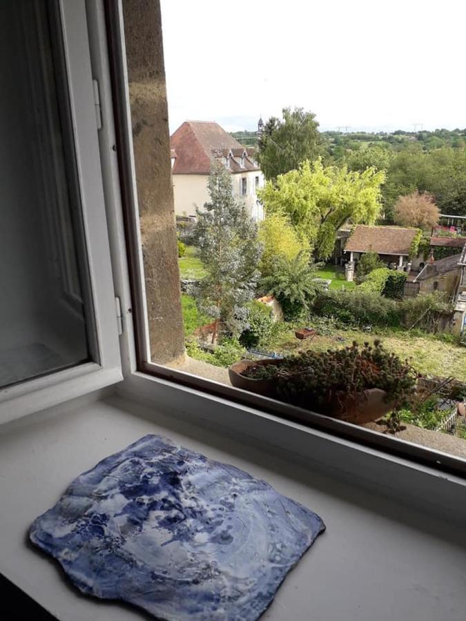 L'Atelier Du Chapeau Rouge Lägenhet Souvigny Exteriör bild